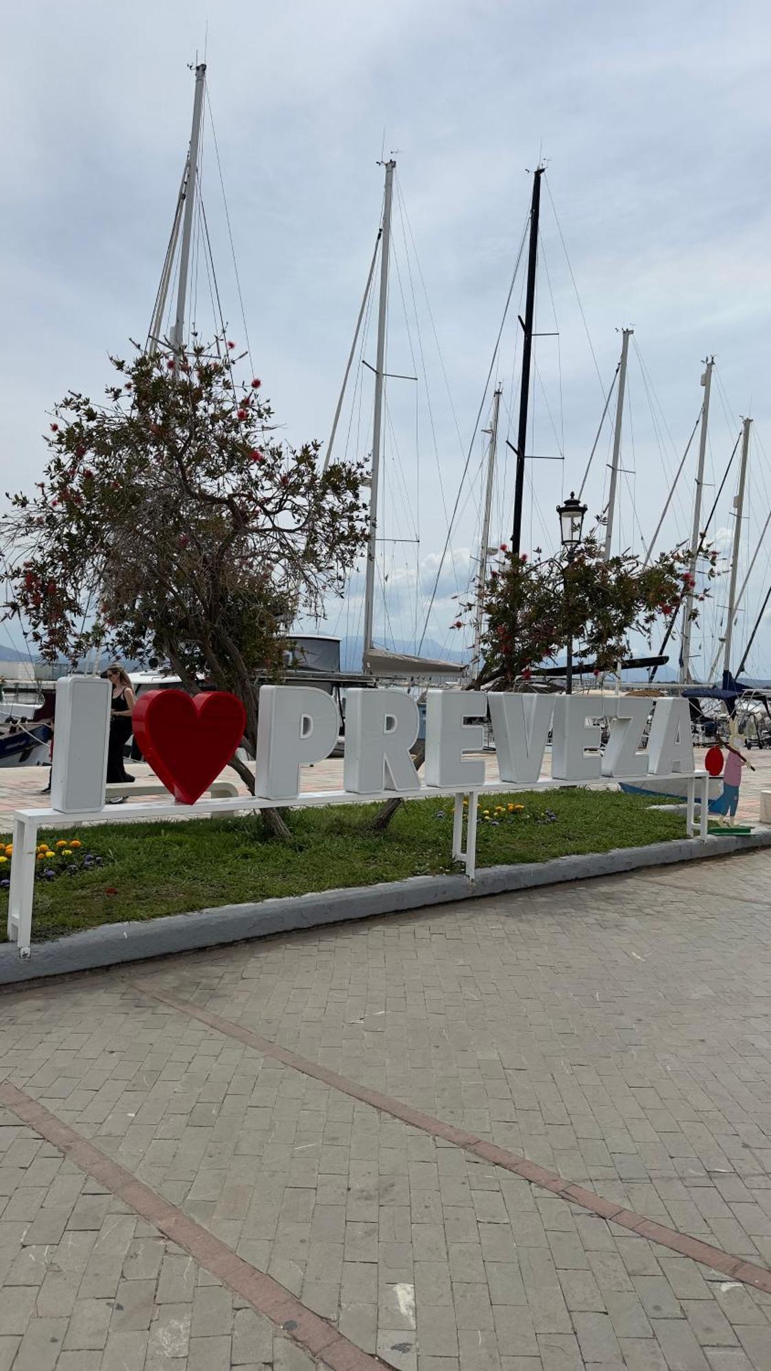 Appartamento George Luxury Living Preveza Esterno foto